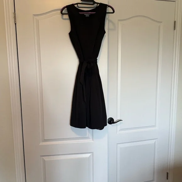 Calvin Klein Black Sleeveless Midi Dress with Pleated Skirt - Picture 4 of 7